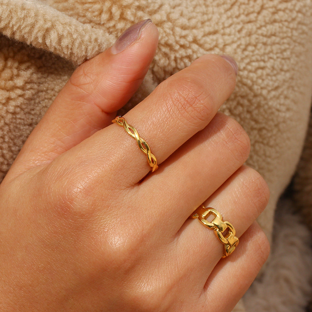 Gianna - Twisted Gold Ring — crafted for everyday quality.