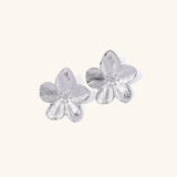 Allysa - Stylish Flower Earrings — perfect for those who value comfort and design.