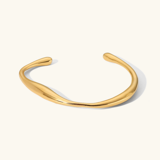 Kennedy - Curved Gold Bangle — perfect for those who value comfort and design.