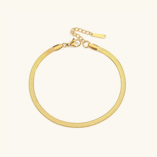 Bracelet de cheville Judith à chevrons — parfait pour celles qui privilégient le confort et le design.
