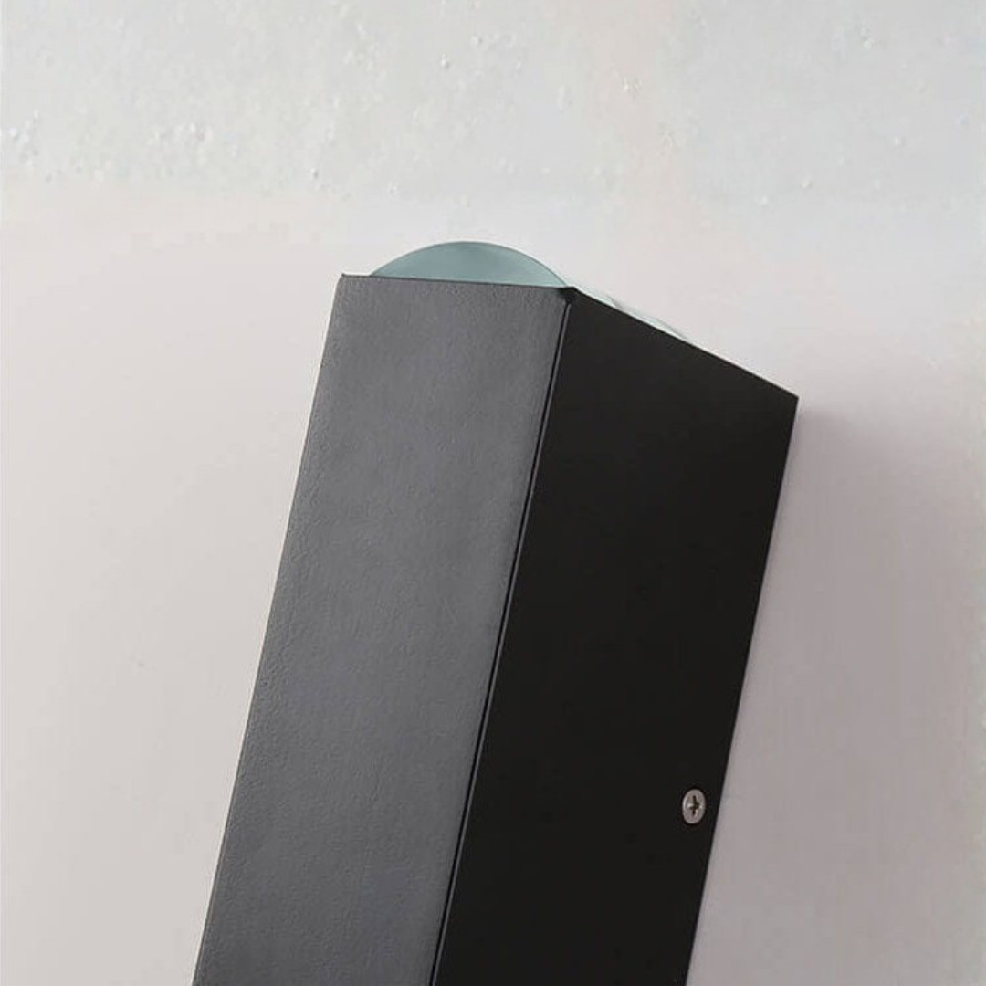 Weatherproof LED Outdoor Wall Light for Garden & Patio Lighting