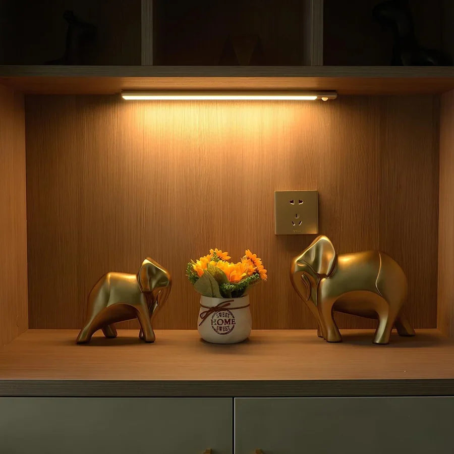 Plafonnier rechargeable à détecteur de mouvement sous meuble – 76 LED à intensité variable