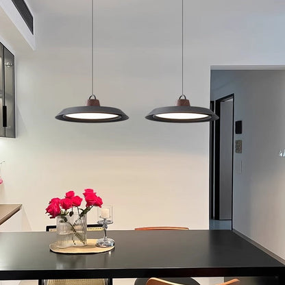 Suspension scandinave en bois et métal pour la décoration de la salle à manger