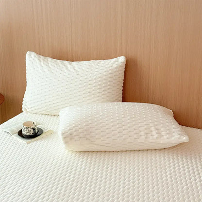 Ensemble de literie avec protège-matelas ajusté en peluche douce et hypoallergénique (Royaume-Uni)