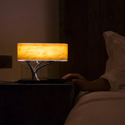 Lampe de table intelligente avec haut-parleur Bluetooth et chargeur sans fil