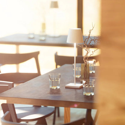 Tischlampe - LED-Beleuchtung - USB-Ladung