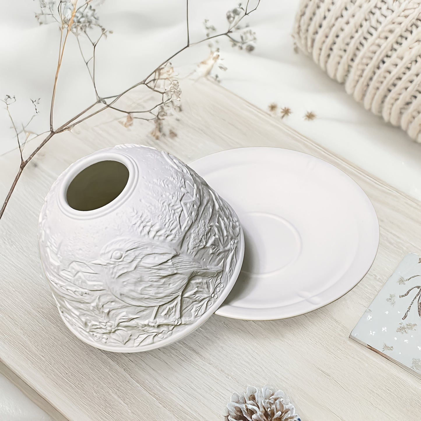 3D Ceramic Winter Robin Tealight Holder with Dome Lid & Plate - Festive Christmas Candle Centerpiece for Home Decor