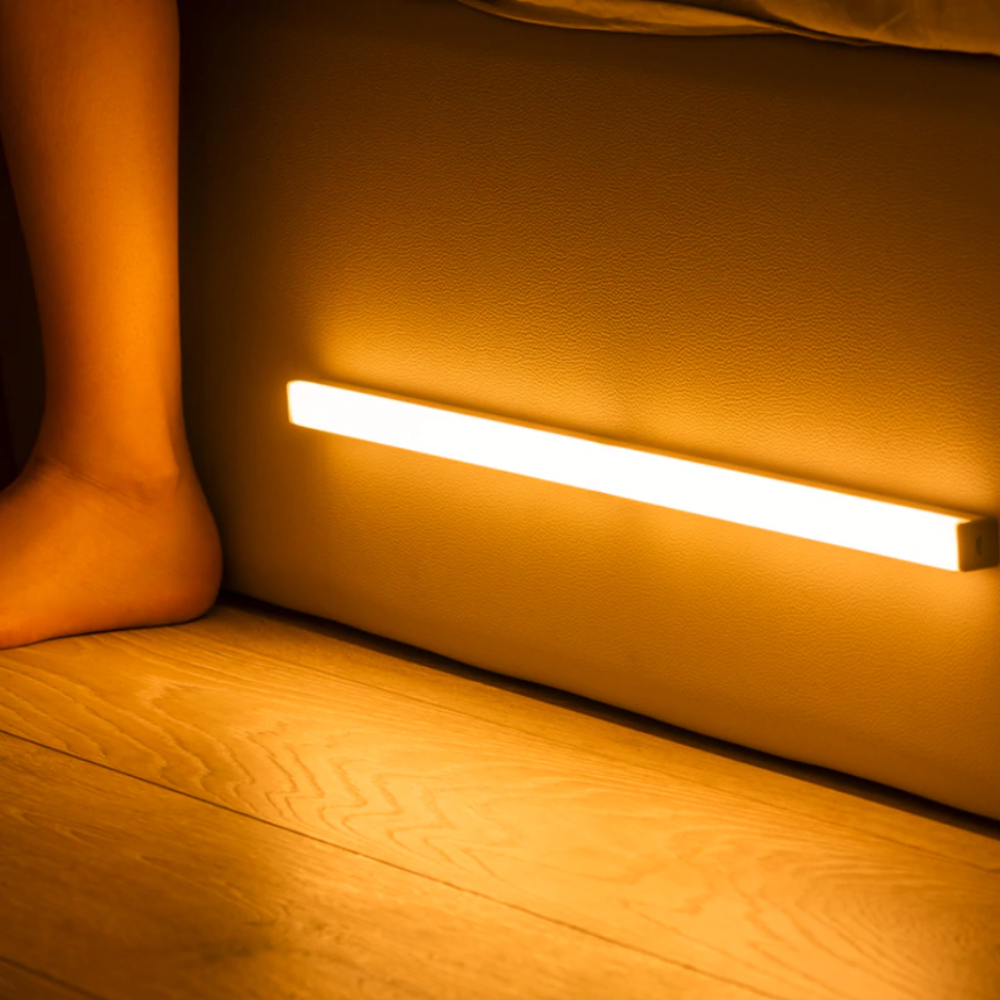 LED Nachtlicht mit Sensor für Bettgestell Holz