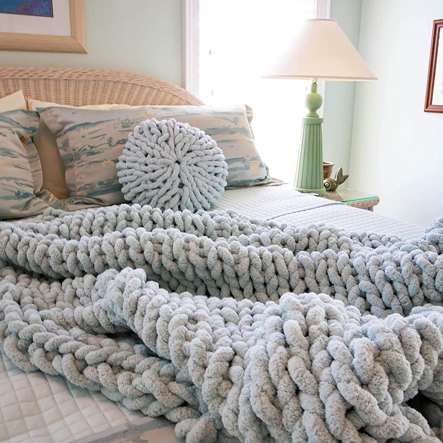 Cozy Chunky Knit Throw Blanket for Home Decor and Warmth