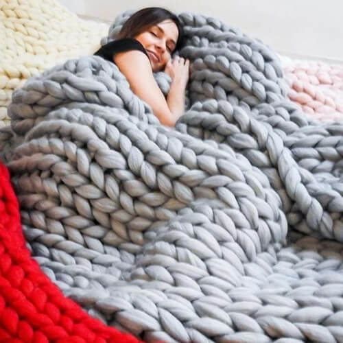 Cozy Chunky Knit Throw Blanket for Home Decor and Warmth