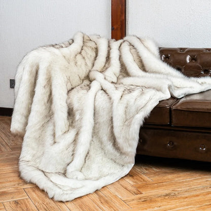 Stylish Faux Fur Weighted Blanket for Cozy Comfort and Warmth