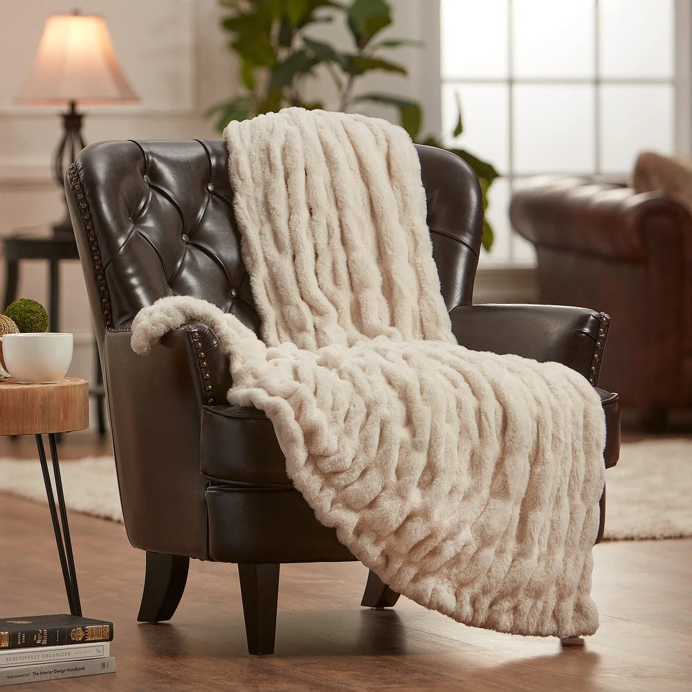 Cozy Faux Fur Throw Blanket for Home Decor and Warmth