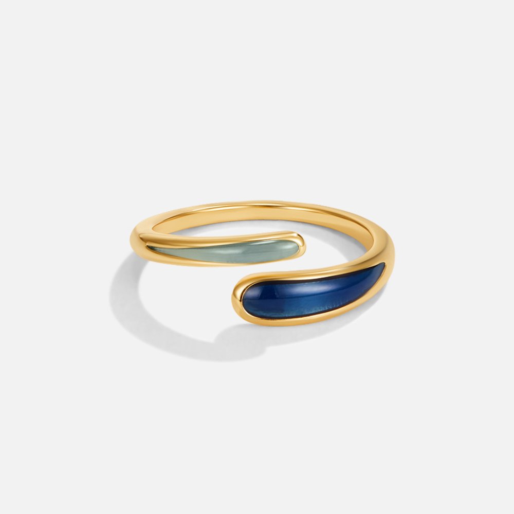 Safira - Bague enveloppante bleue — apporte une touche de charme moderne à votre espace.