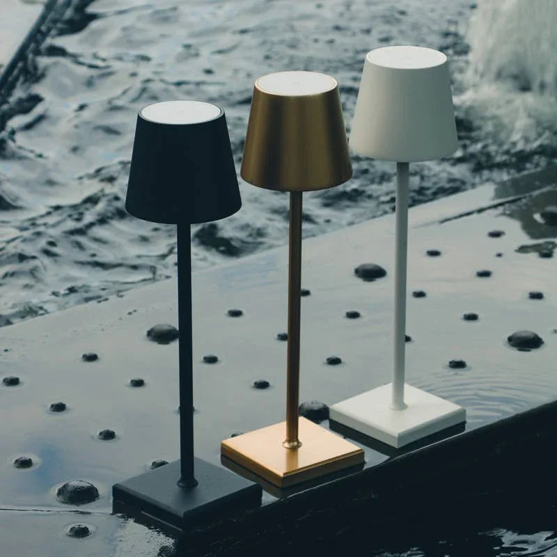 Tischlampe - LED-Beleuchtung - USB-Ladung