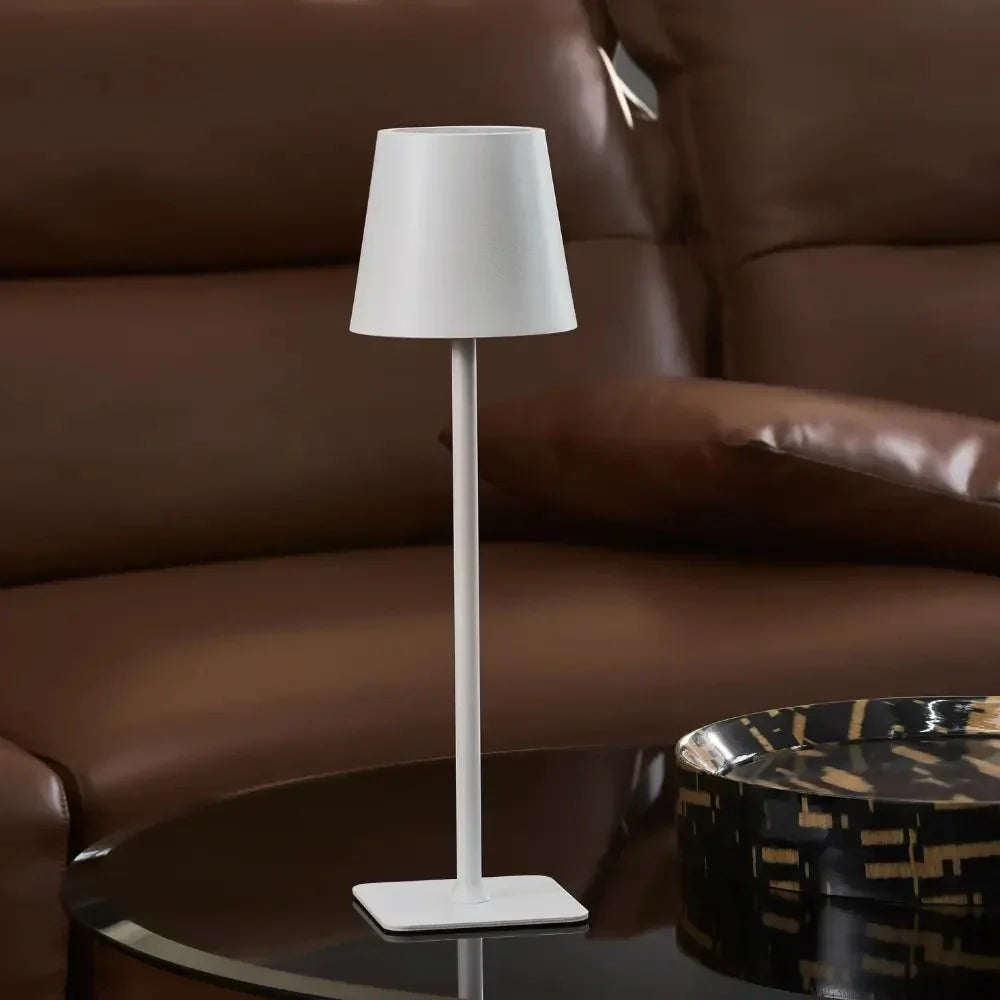 Lampe de table tactile rechargeable à intensité variable pour une utilisation intérieure et extérieure